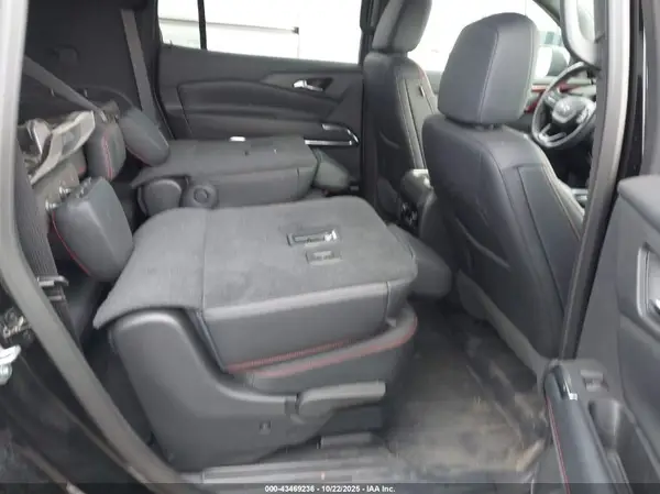 1GNEVLRS0SJ154130 2025 CHEVROLET TRAVERSE - Image 8