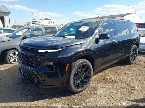 1GNEVLRS0SJ272582 2025 CHEVROLET TRAVERSE - Image 2
