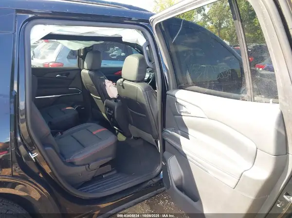 1GNEVLRS0SJ272582 2025 CHEVROLET TRAVERSE - Image 8