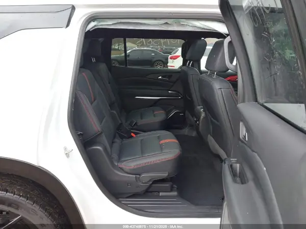 1GNEVLRS2SJ162049 2025 CHEVROLET TRAVERSE - Image 8
