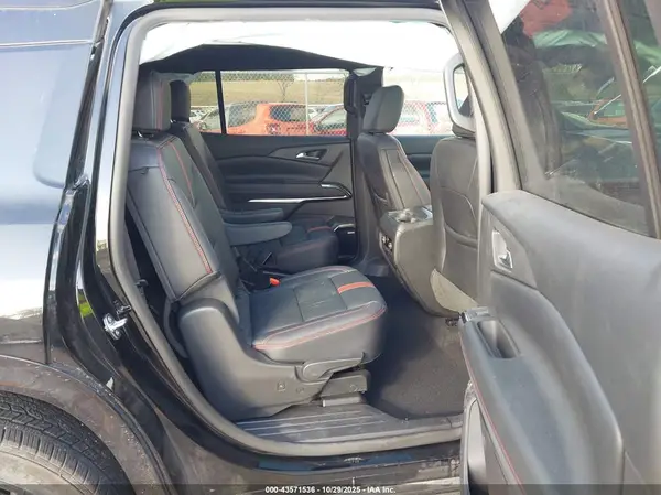 1GNEVLRS5SJ300571 2025 CHEVROLET TRAVERSE - Image 8