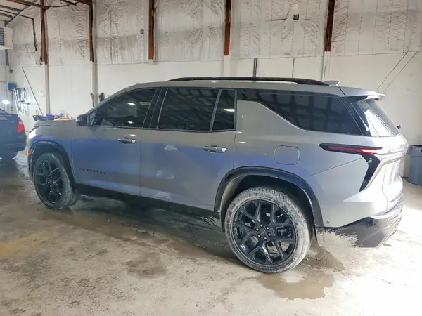 1GNEVLRS6SJ245886 2025 CHEVROLET TRAVERSE - Image 2