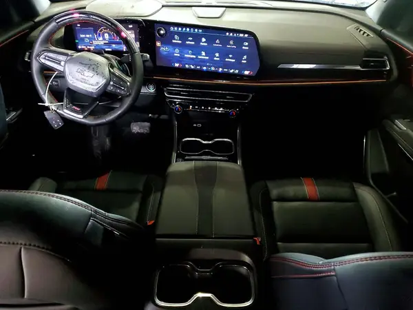 1GNEVLRS6SJ245886 2025 CHEVROLET TRAVERSE - Image 8