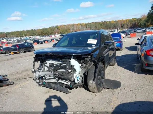 1GNEVLRS9SJ267204 2025 CHEVROLET TRAVERSE - Image 2
