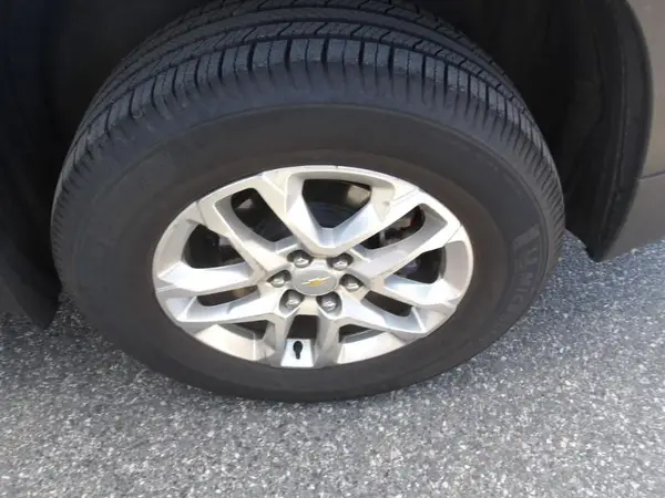1GNEVMKW0LJ222608 2020 CHEVROLET TRAVERSE - Image 2