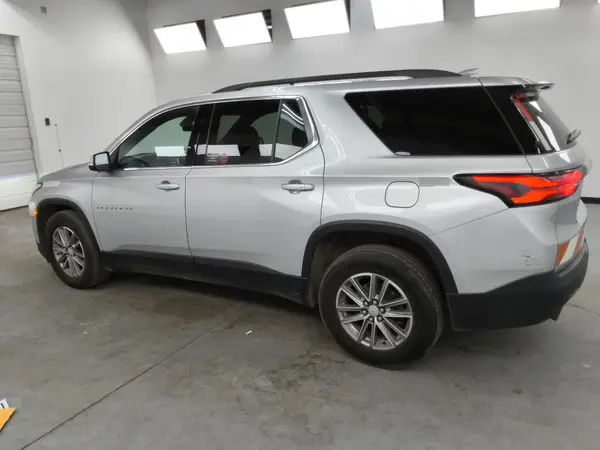 1GNEVMKW6NJ171683 2022 CHEVROLET TRAVERSE - Image 2