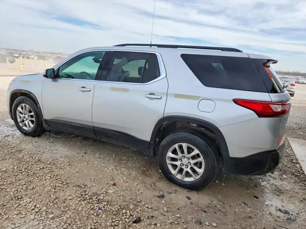 1GNEVMKW8KJ257296 2019 CHEVROLET TRAVERSE - Image 2