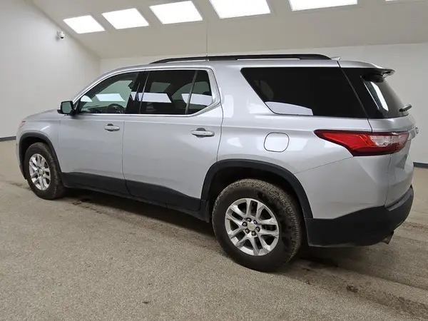 1GNEVMKW8KJ264362 2019 CHEVROLET TRAVERSE - Image 2