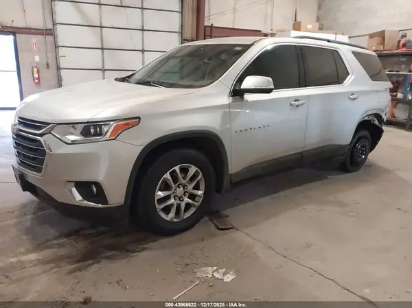 1GNEVMKWXLJ209137 2020 CHEVROLET TRAVERSE - Image 2