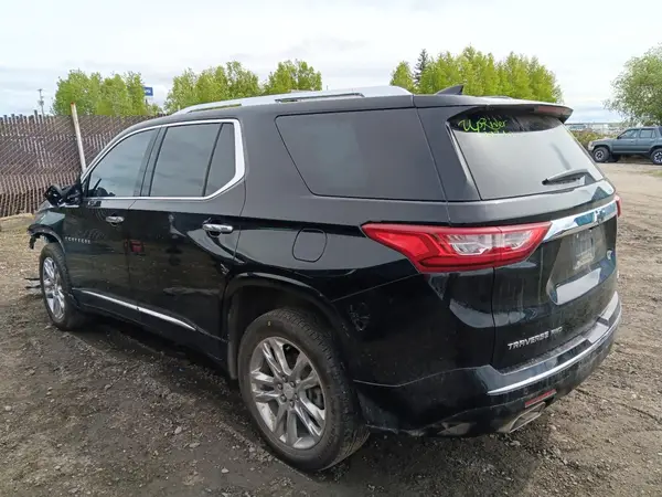 1GNEVNKW0MJ129983 2021 CHEVROLET TRAVERSE - Image 2