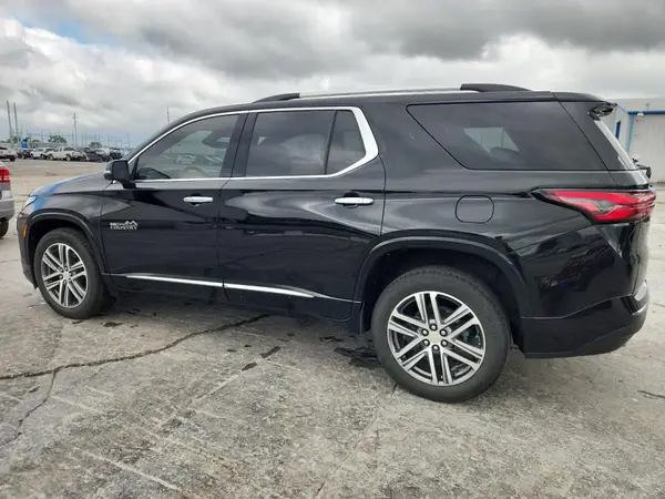 1GNEVNKW6NJ133098 2022 CHEVROLET TRAVERSE - Image 2