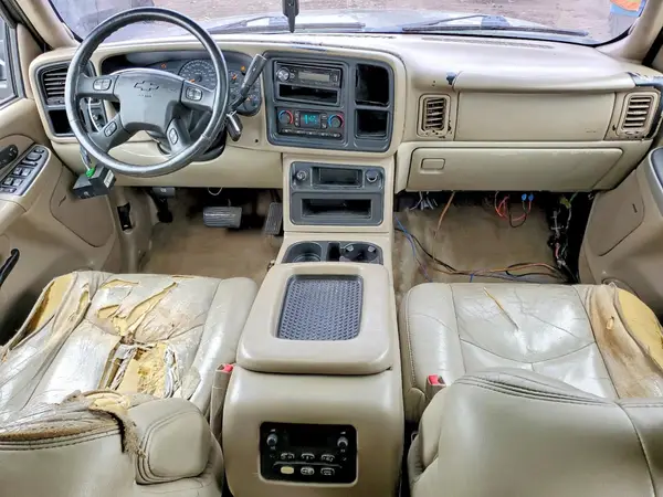 1GNFK16Z14J313646 2023 CHEVROLET SUBURBAN - Image 8
