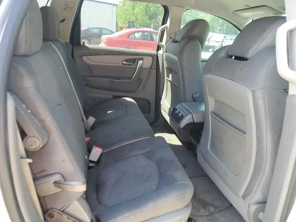 1GNKREED5GJ213738 2016 CHEVROLET TRAVERSE - Image 2