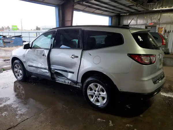 1GNKREED8HJ151608 2017 CHEVROLET TRAVERSE - Image 2
