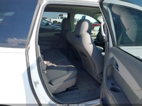 1GNKRFED0GJ283203 2016 CHEVROLET TRAVERSE - Image 8