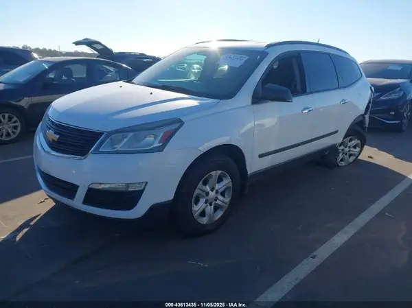 1GNKRFED0HJ103512 2017 CHEVROLET TRAVERSE - Image 2