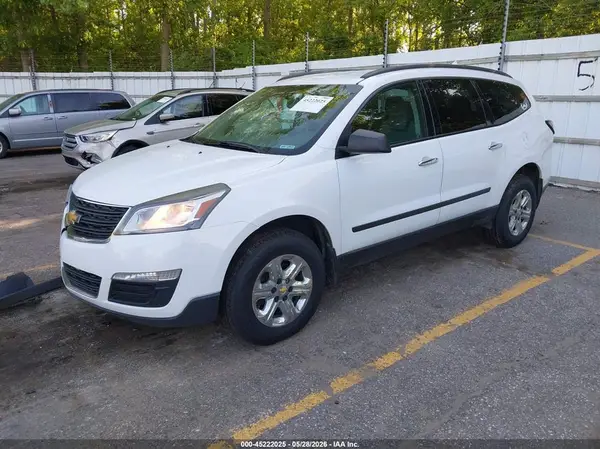 1GNKRFED0HJ197245 2017 CHEVROLET TRAVERSE - Image 2