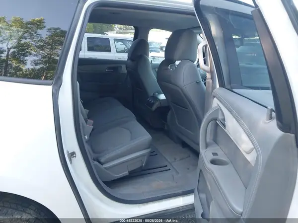 1GNKRFED0HJ197245 2017 CHEVROLET TRAVERSE - Image 8