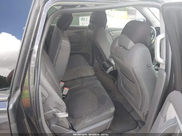 1GNKRFED0HJ207563 2017 CHEVROLET TRAVERSE - Image 8