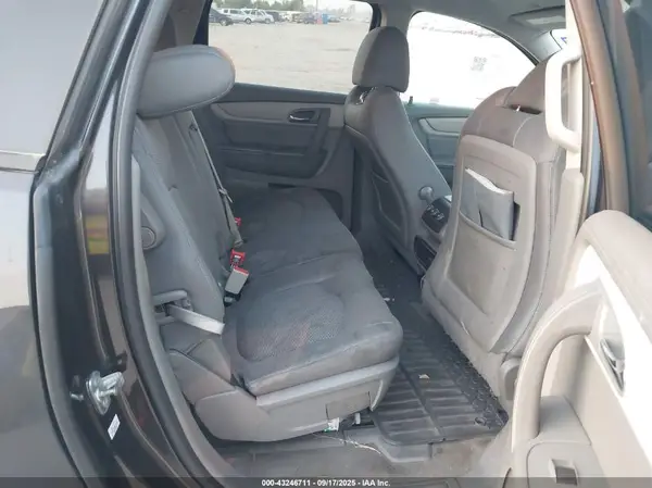 1GNKRFED0HJ226873 2017 CHEVROLET TRAVERSE - Image 8