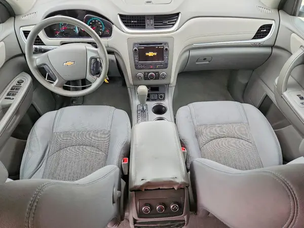 1GNKRFED0HJ261851 2017 CHEVROLET TRAVERSE - Image 8