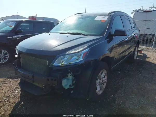 1GNKRFED0HJ322437 2017 CHEVROLET TRAVERSE - Image 2