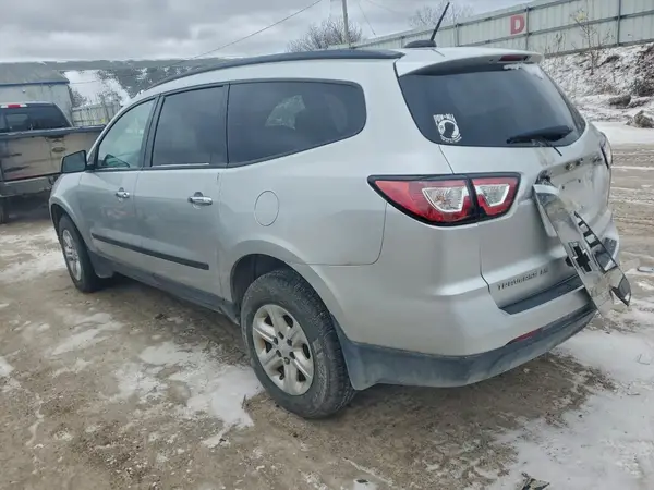 1GNKRFED0HJ322860 2017 CHEVROLET TRAVERSE - Image 2