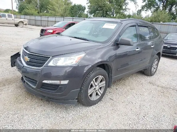 1GNKRFED1GJ286594 2016 CHEVROLET TRAVERSE - Image 2
