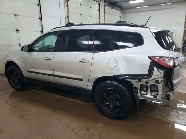 1GNKRFED1GJ304043 2016 CHEVROLET TRAVERSE - Image 2