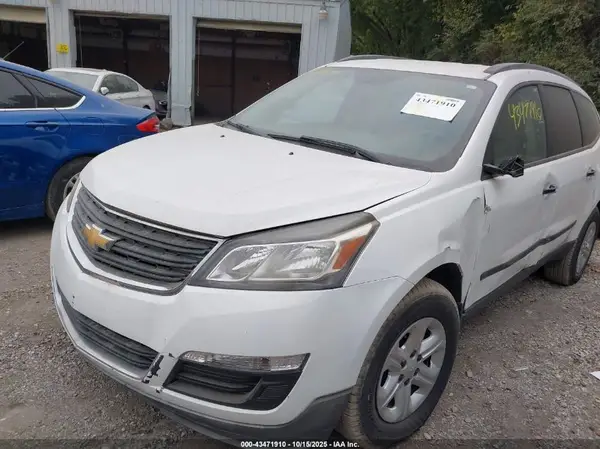1GNKRFED1GJ341853 2016 CHEVROLET TRAVERSE - Image 2