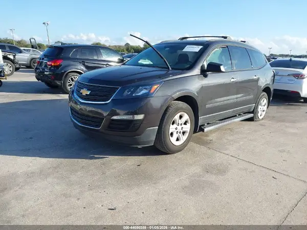 1GNKRFED1HJ112963 2017 CHEVROLET TRAVERSE - Image 2