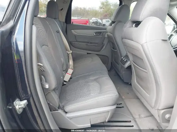 1GNKRFED1HJ138608 2017 CHEVROLET TRAVERSE - Image 8