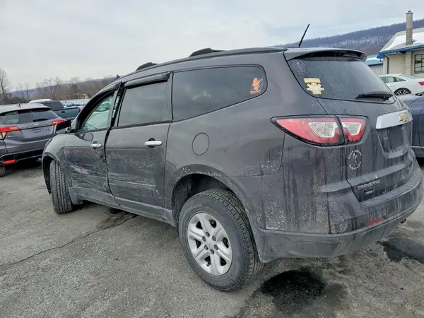 1GNKRFED1HJ138964 2017 CHEVROLET TRAVERSE - Image 2
