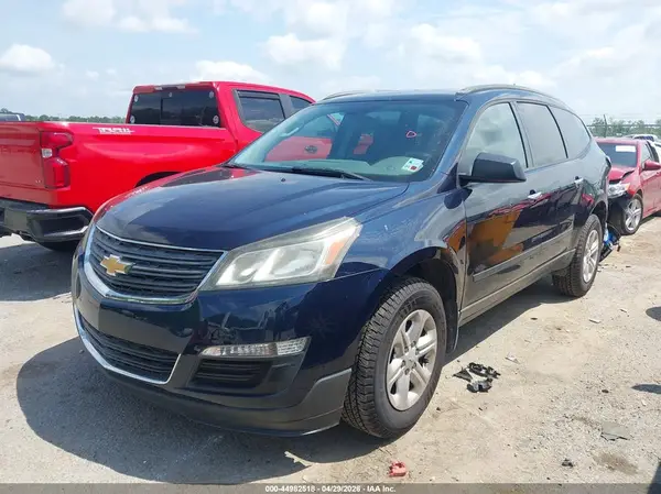 1GNKRFED1HJ184438 2017 CHEVROLET TRAVERSE - Image 2