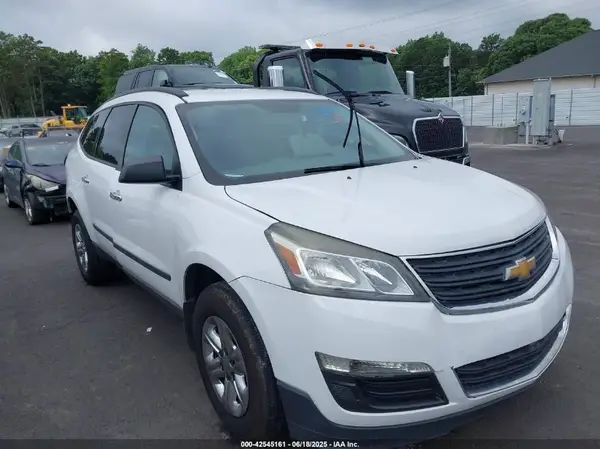 1GNKRFED1HJ221911 2017 CHEVROLET TRAVERSE - Image 1