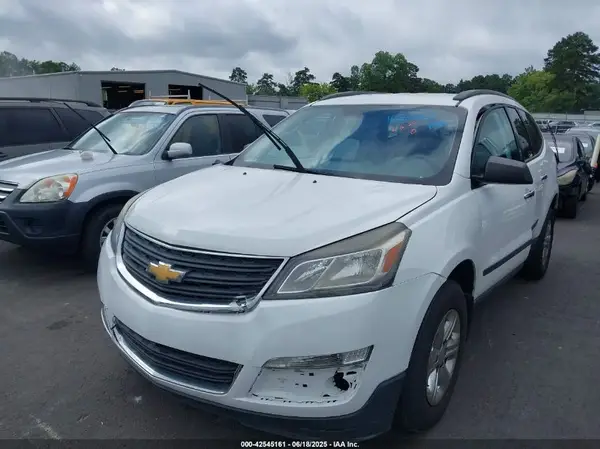 1GNKRFED1HJ221911 2017 CHEVROLET TRAVERSE - Image 2