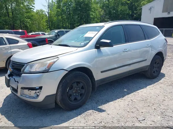 1GNKRFED1HJ229698 2017 CHEVROLET TRAVERSE - Image 2