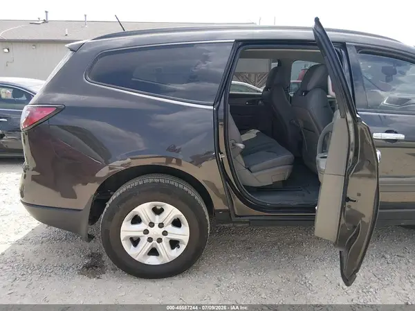 1GNKRFED1HJ247862 2017 CHEVROLET TRAVERSE - Image 8