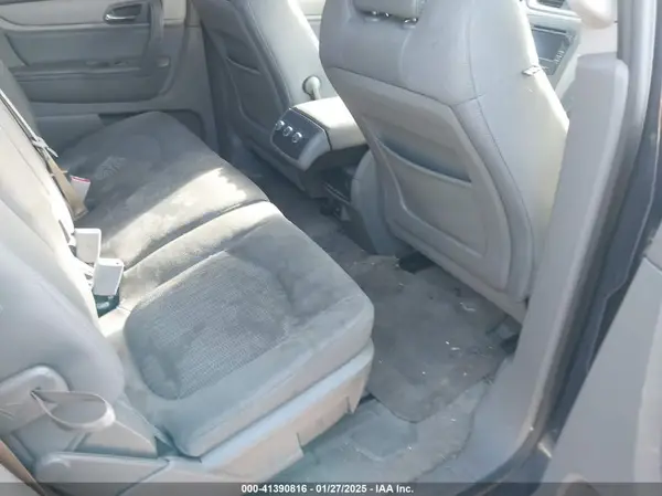 1GNKRFED1HJ293143 2017 CHEVROLET TRAVERSE - Image 8