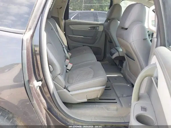 1GNKRFED1HJ321202 2017 CHEVROLET TRAVERSE - Image 8