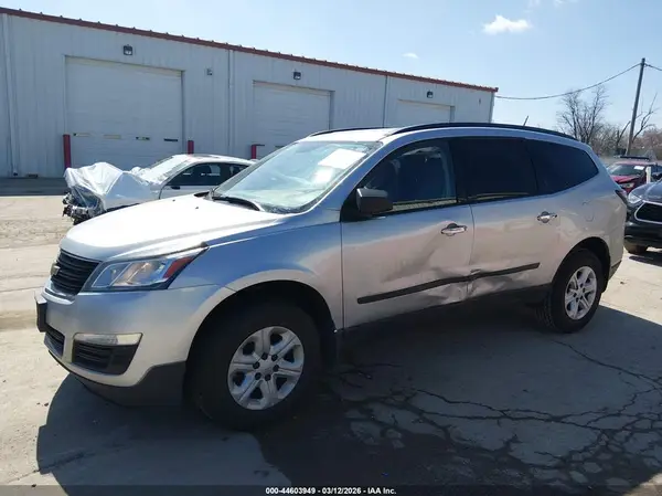 1GNKRFED1HJ338193 2017 CHEVROLET TRAVERSE - Image 2