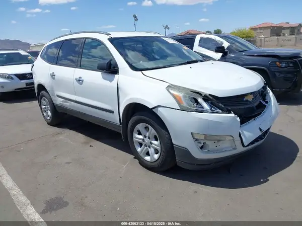 1GNKRFED1HJ350439 2017 CHEVROLET TRAVERSE - Image 1