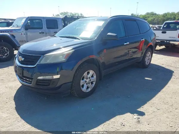 1GNKRFED2GJ282067 2016 CHEVROLET TRAVERSE - Image 2