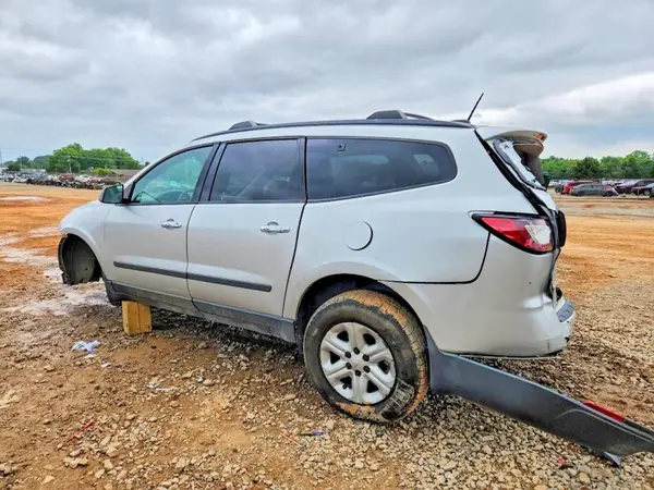 1GNKRFED2GJ321384 2016 CHEVROLET TRAVERSE - Image 2