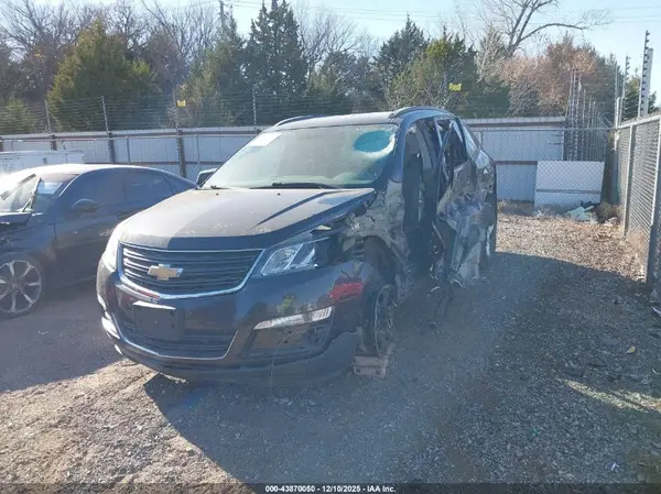 1GNKRFED2HJ197666 2017 CHEVROLET TRAVERSE - Image 2