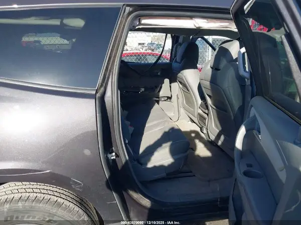 1GNKRFED2HJ197666 2017 CHEVROLET TRAVERSE - Image 8