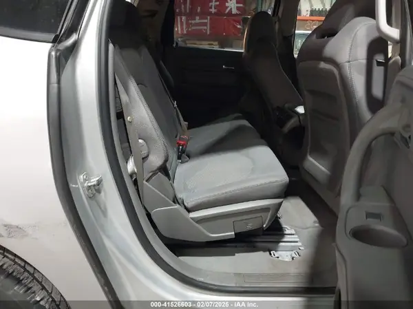 1GNKRFED2HJ208536 2017 CHEVROLET TRAVERSE - Image 8