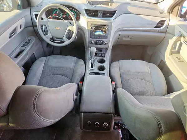 1GNKRFED2HJ216927 2017 CHEVROLET TRAVERSE - Image 8