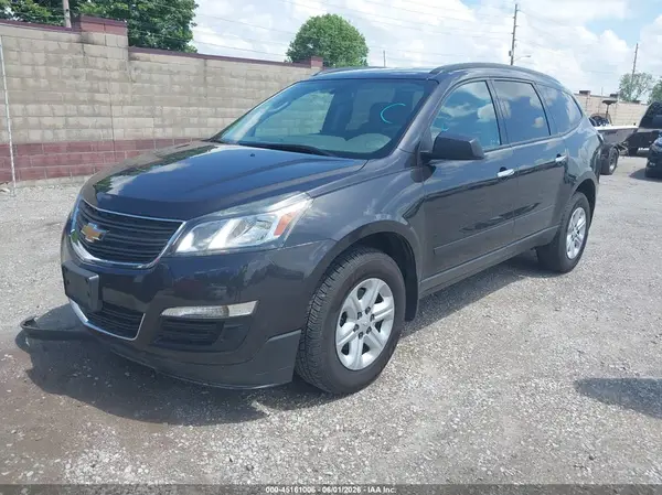 1GNKRFED2HJ255369 2017 CHEVROLET TRAVERSE - Image 2