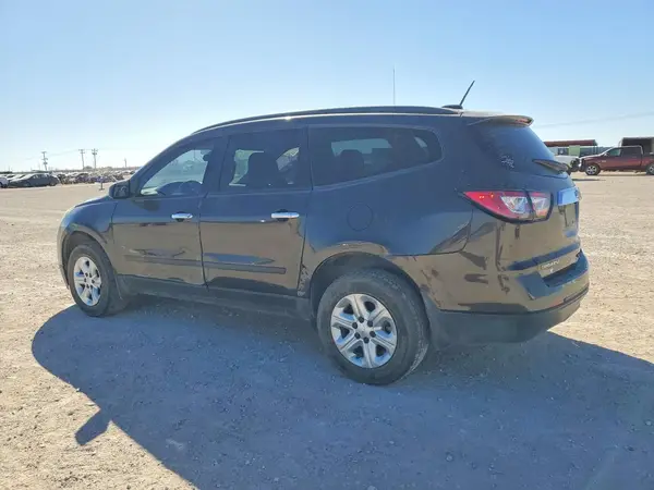 1GNKRFED2HJ269384 2017 CHEVROLET TRAVERSE - Image 2